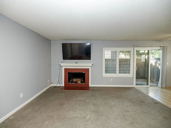 5th image of 3701 Colonial Dr APT 147