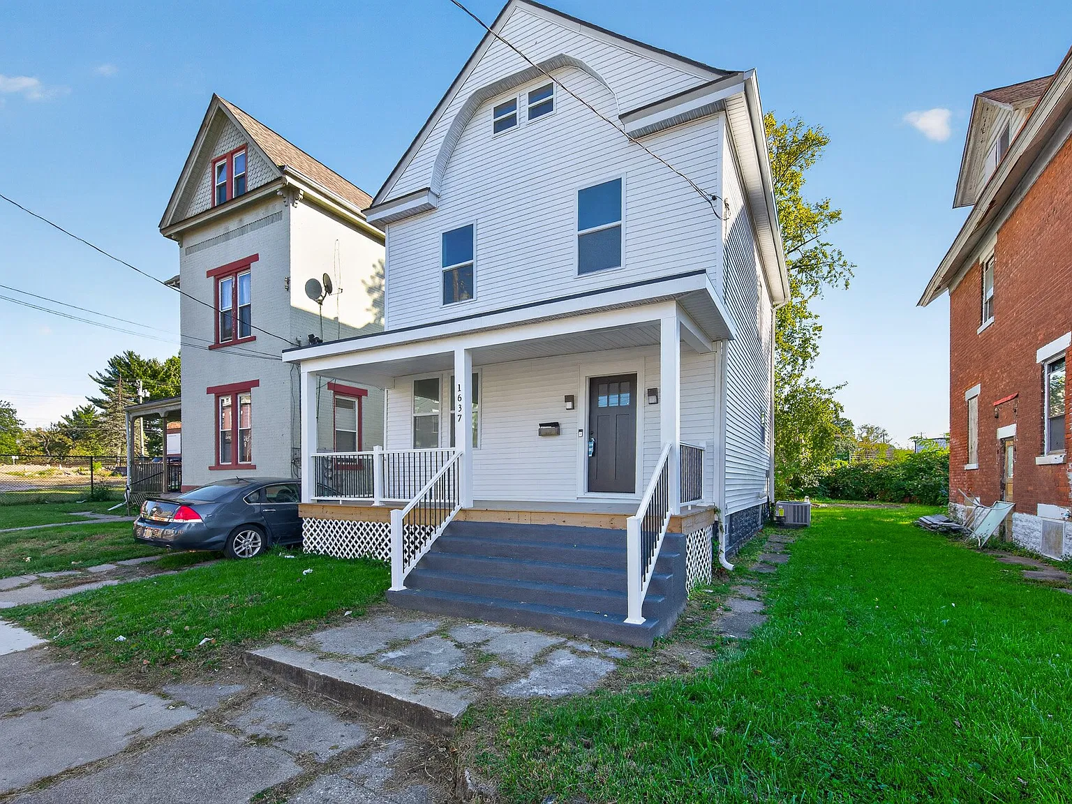 4 bed, 2.5 bath, 1666 sqft, $2,800 — Photo 3