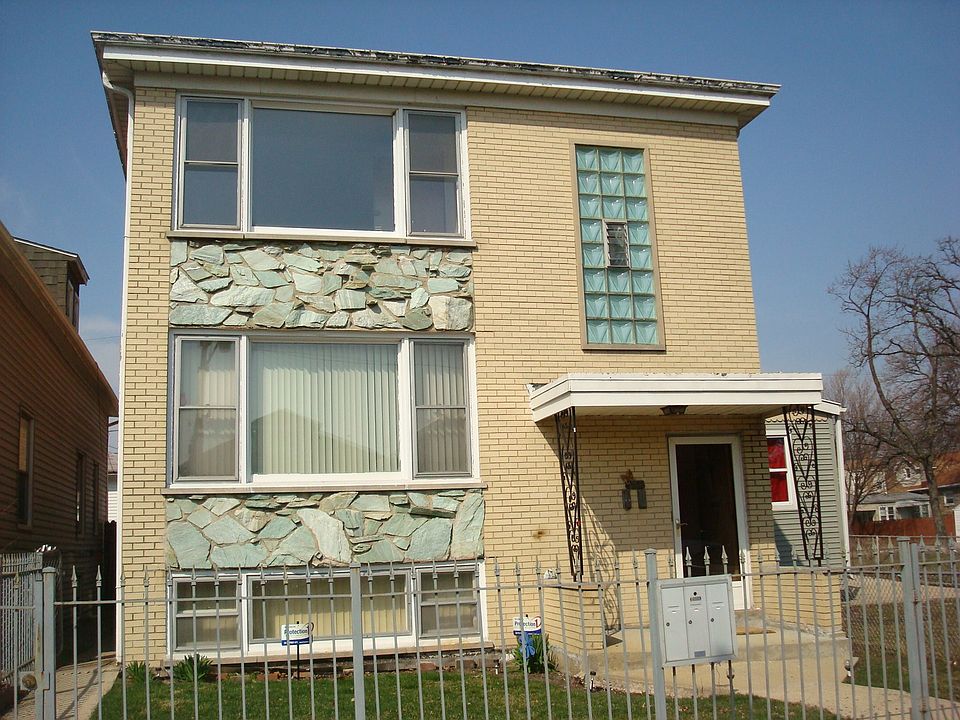 1st image of 2154 N Mulligan Ave #3