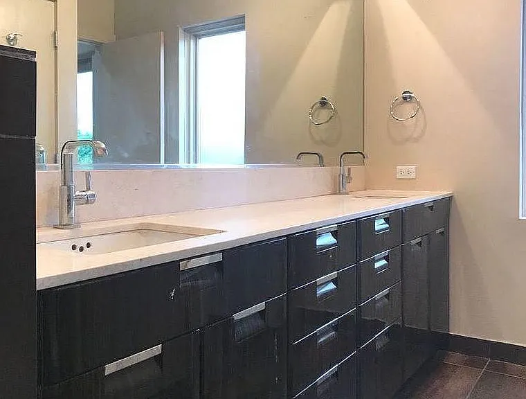 1914 N Damen Ave #4 — Photo 8