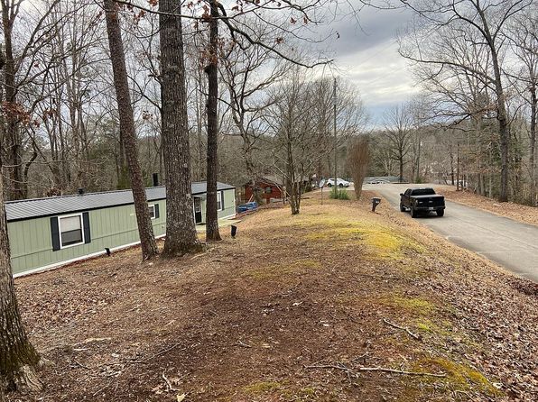 6307 Sparrow Ct, Gainesville, GA 30506