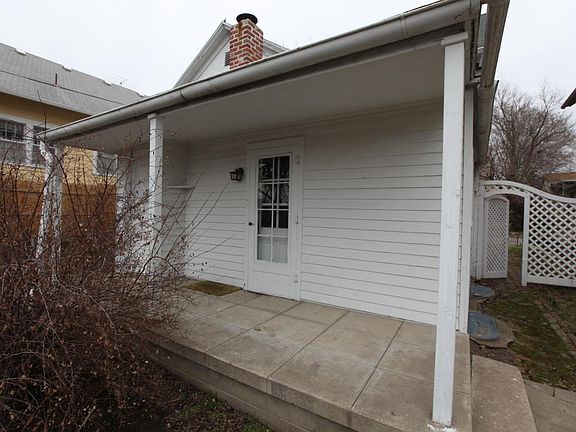 5th image of 810 N 24th St