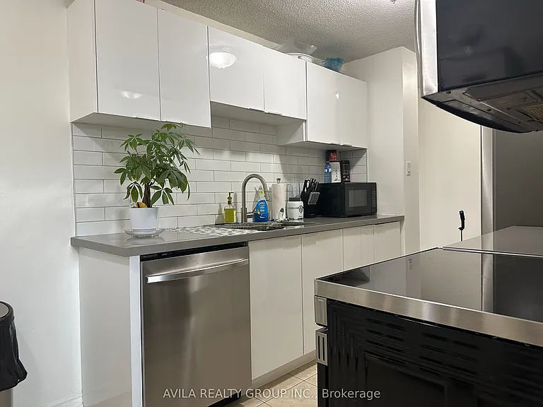 2900 Battleford Rd #210 — Photo 10