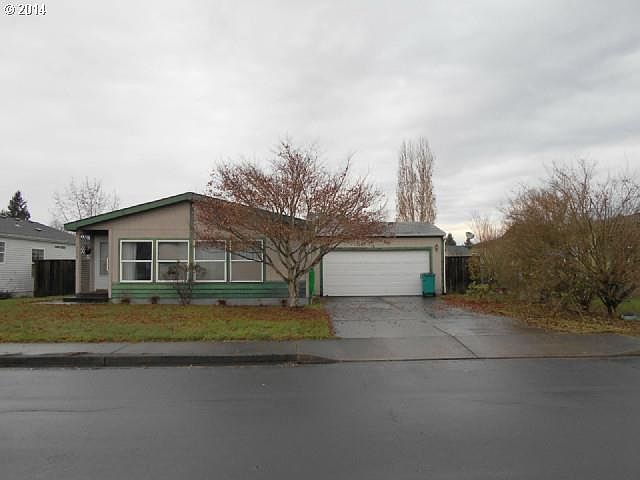 1st image of 10808 NE 68th Cir