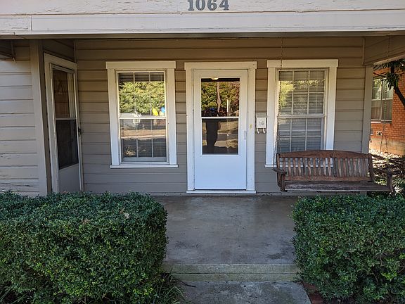 2nd image of 1064 W Frey St