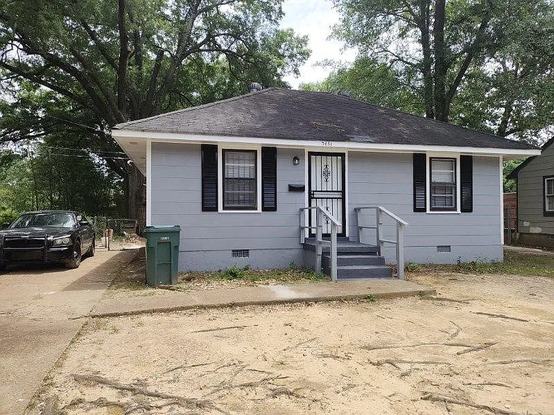 3451 Sharpe Avenue — Photo 2