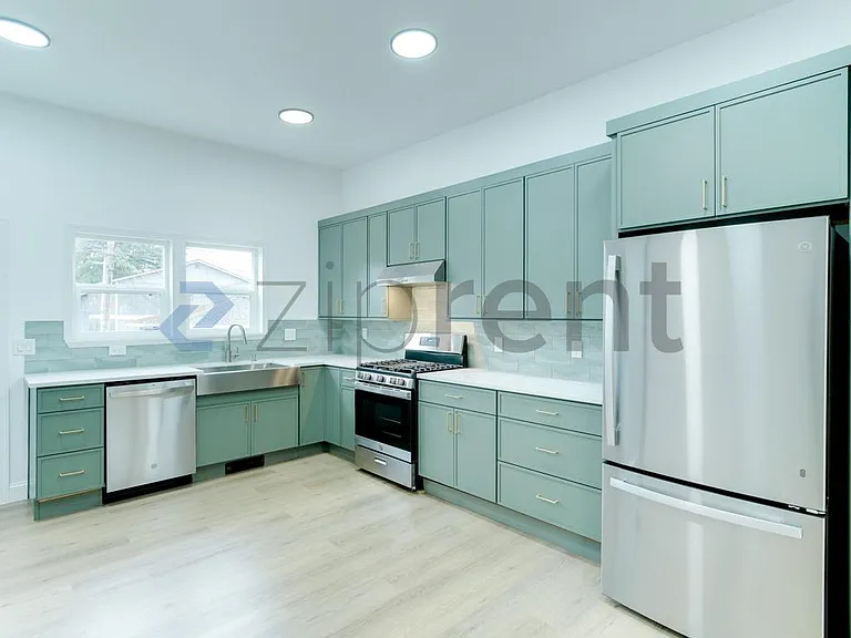 615 S Yakima Ave — Photo 7