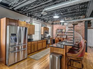 200 W 2nd St #300, Lexington, KY 40507