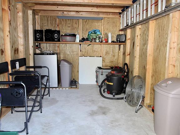 3rd image of 32 Pebble Dr Lot 103