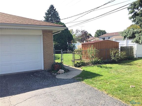 4th image of 2030 Malabar Dr