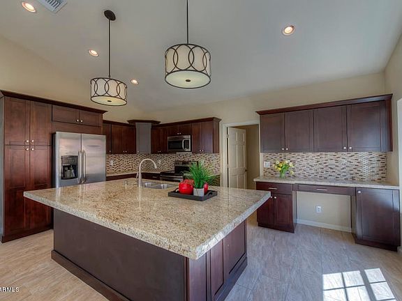 Kitchen002