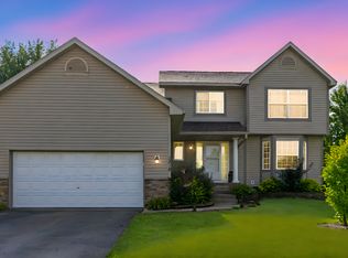 1514 Sunbird Ln, Faribault, MN 55021