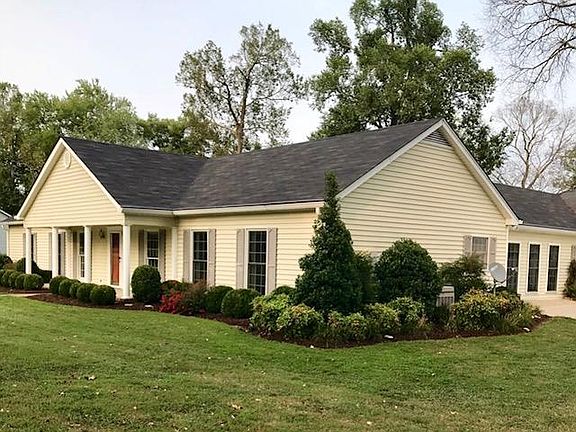 4th image of 100 Oakwood Dr