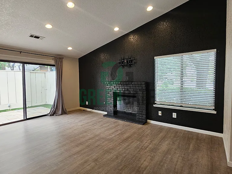 1108 Cedar Creek Dr #1 — Photo 11