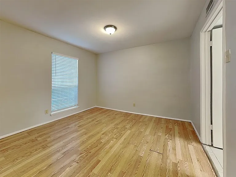 3326 Janwood Ln — Photo 9
