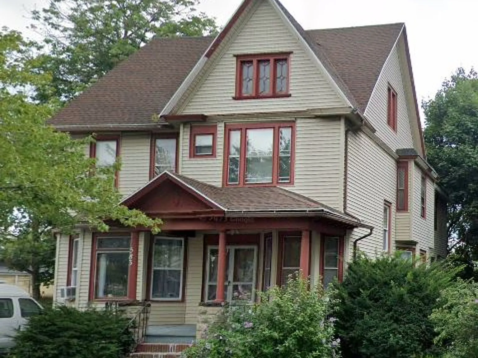 583 Averill Avenue — Photo 1