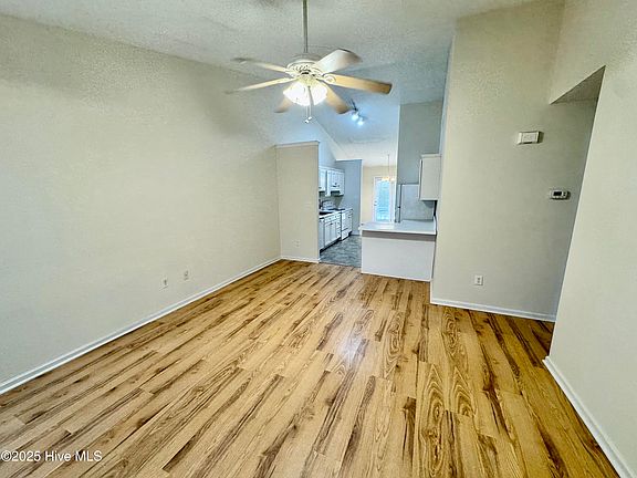 5th image of 1701 Tollie Ct #B