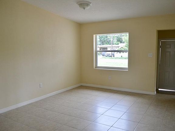 2nd image of 2316 Morning Glory Dr