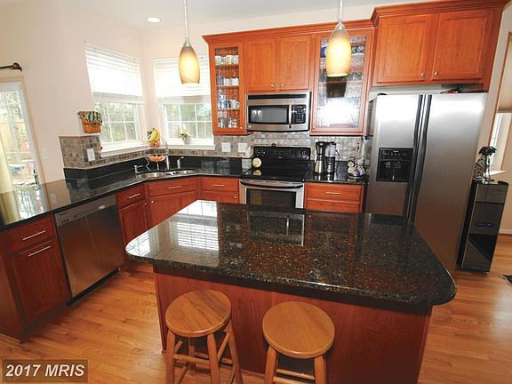 Large center island, custom backsplash