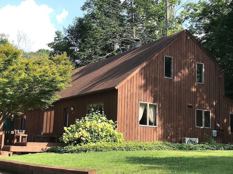 1st image of 16 Deerfield Ln