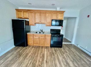 5900 Market St #3F, Philadelphia, PA 19139