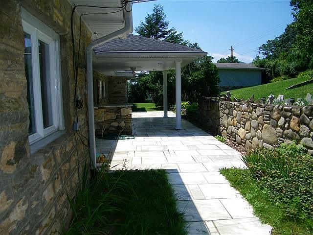 2nd image of 125 Church St