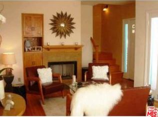 6860 Alta Loma Ter, Los Angeles, CA 90068