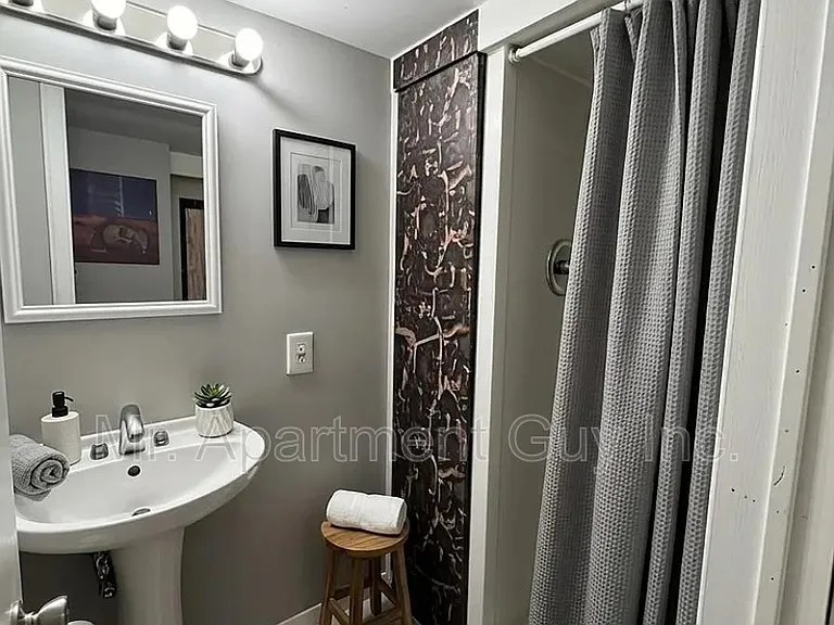 26 Grandfield St #LOWER — Photo 6