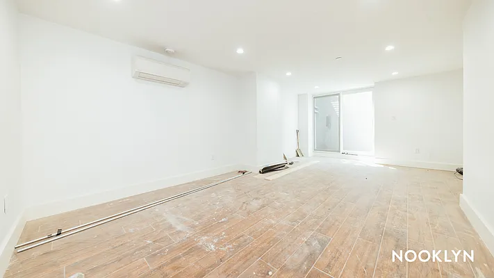 Rented by Nooklyn NYC LLC | media 10