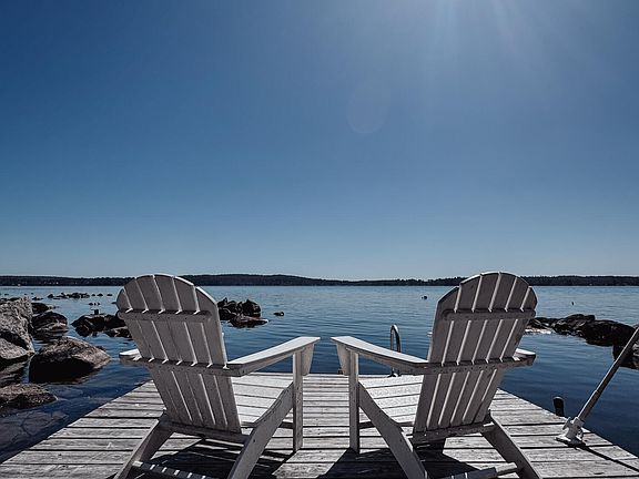 4th image of 71-72 Quarry Cove Road