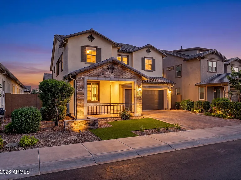 2141 E Flamingo Way — Photo 4