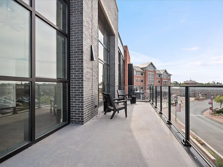 728 Lofts — Photo 28
