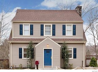 17 Ridge St, Katonah, NY 10536