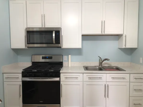 5751 W Gunnison St Floor 1, Chicago, IL 60630