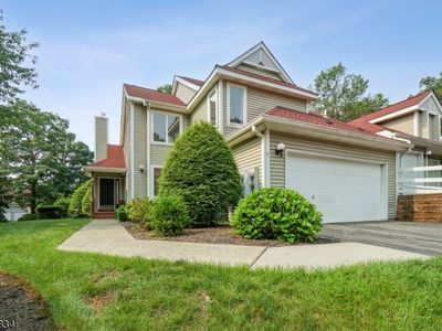 1 Davenports Mill Ct, Oak Ridge, NJ, 07438