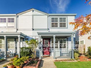 2556 N Village Dr, Santa Rosa, CA 95403