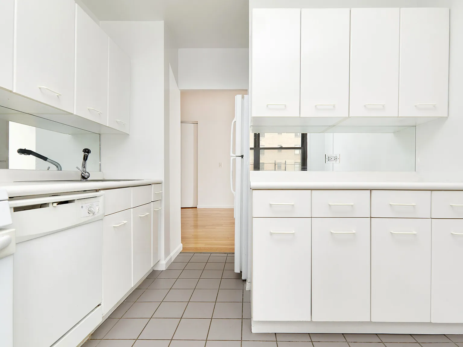 345 East 80th Street — Photo 4