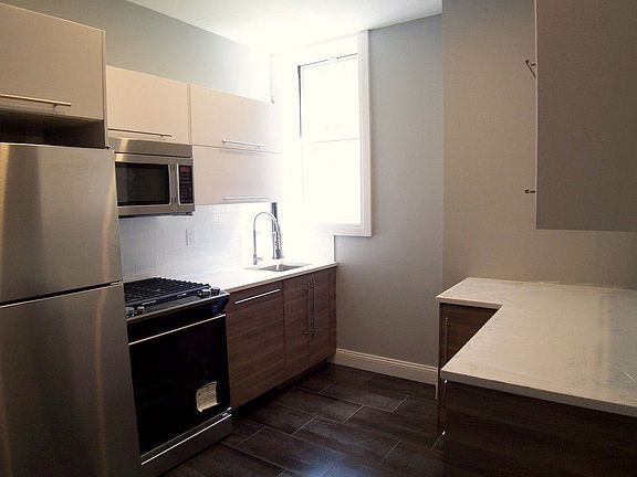 3rd image of 666 Sterling Pl Floor 2