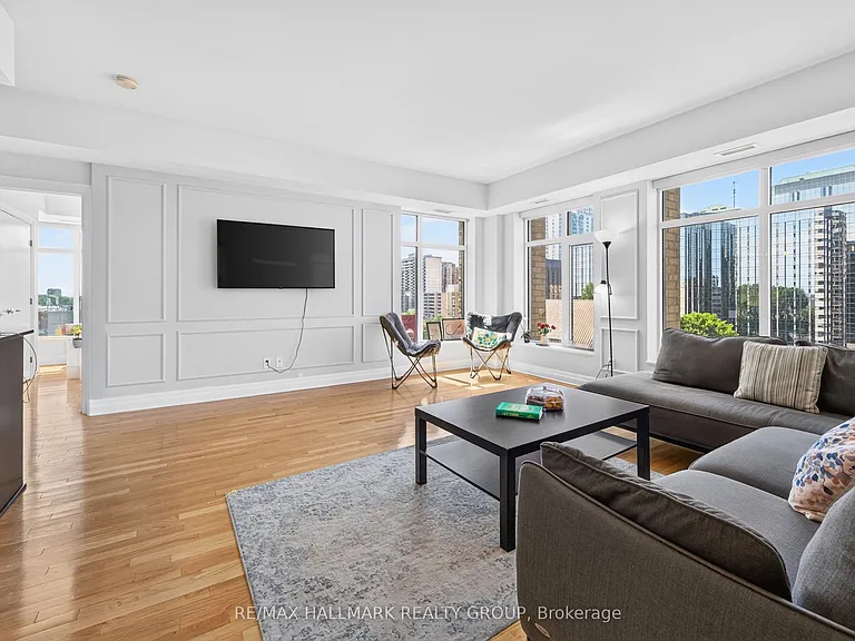 245 Kent St #909 — Photo 9