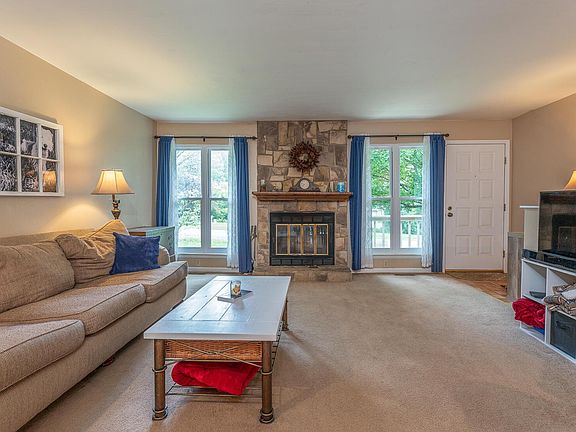 5th image of 7572 Boxwood Dr