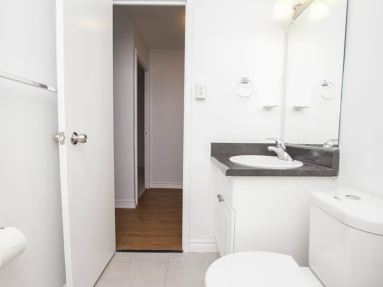 5 Schroder Cres — Photo 5