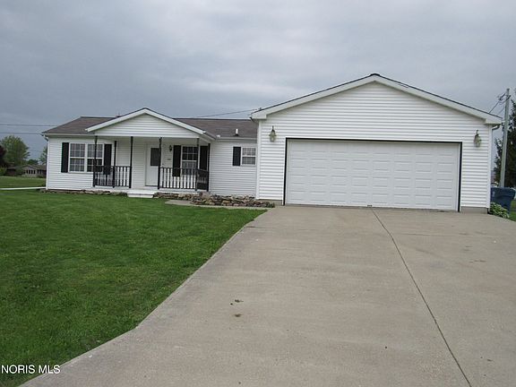 3rd image of 111 Leigh Rd