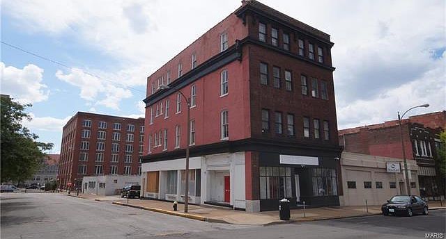 1st image of 1900 Olive St