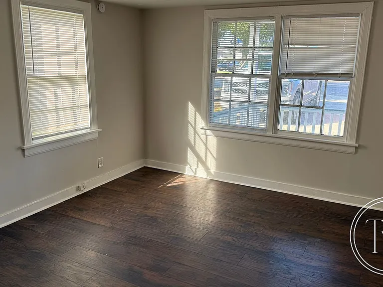 3706 Montgomery St — Photo 11
