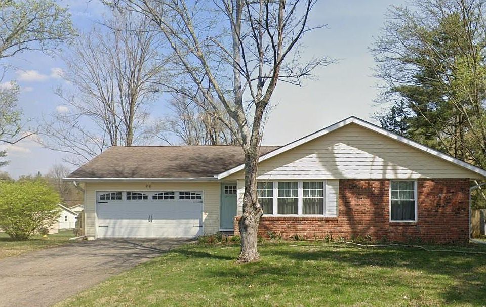 1st image of 3511 S Roxbury Cir