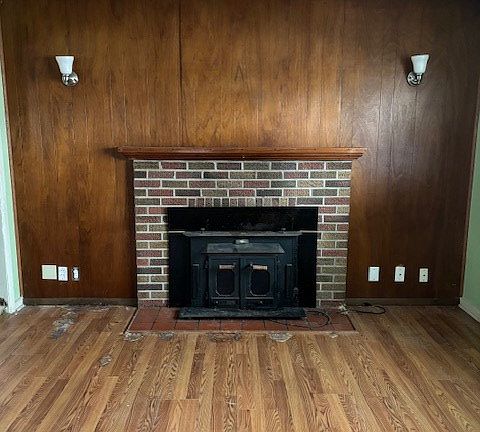 2nd image of 601 Benton Way