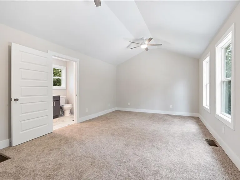 3439 Jackson Dr — Photo 8