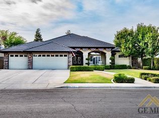 11916 Indianapolis Dr, Bakersfield, CA 93312