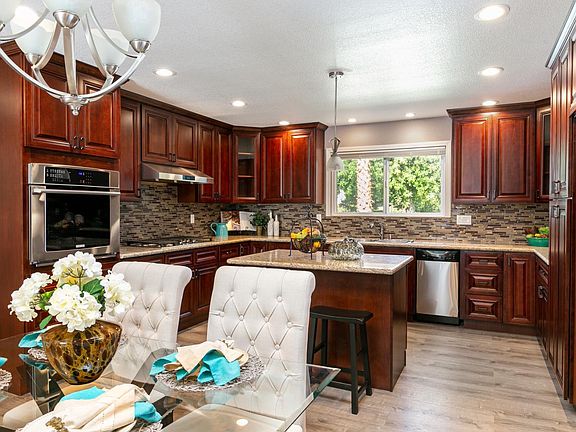 4th image of 3138 Mount Rainier Dr