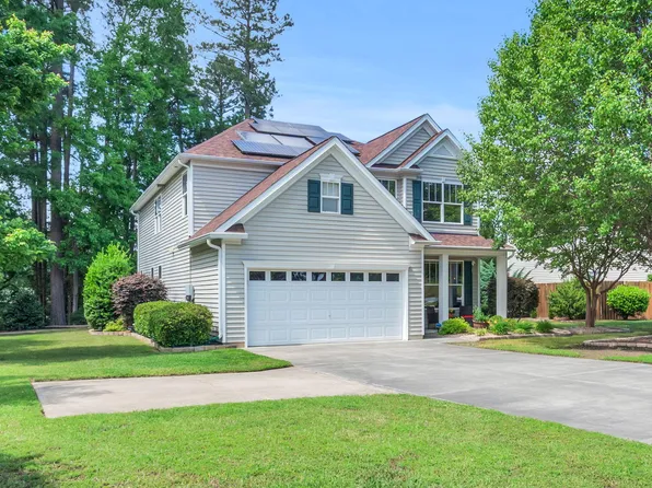 2104 Queensway Ct, Creedmoor, NC 27522